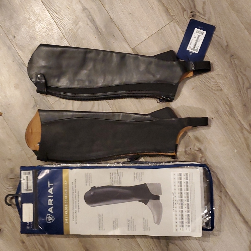 New Ariat GOLD Close Contour Chaps Size ST